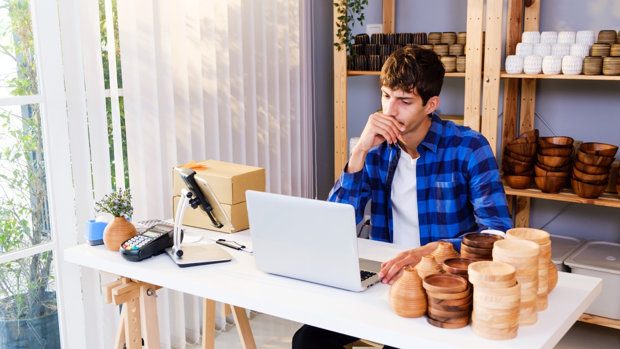How to buy a domain name